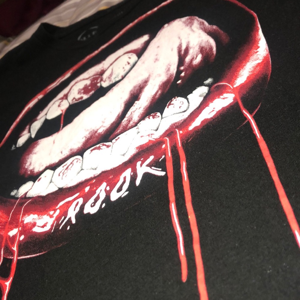Men’s Rook Vampire Lips Shirt - Picture 2 of 4
